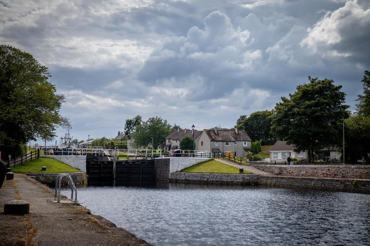 Caledonian Canal Studio Inverness Exterior photo