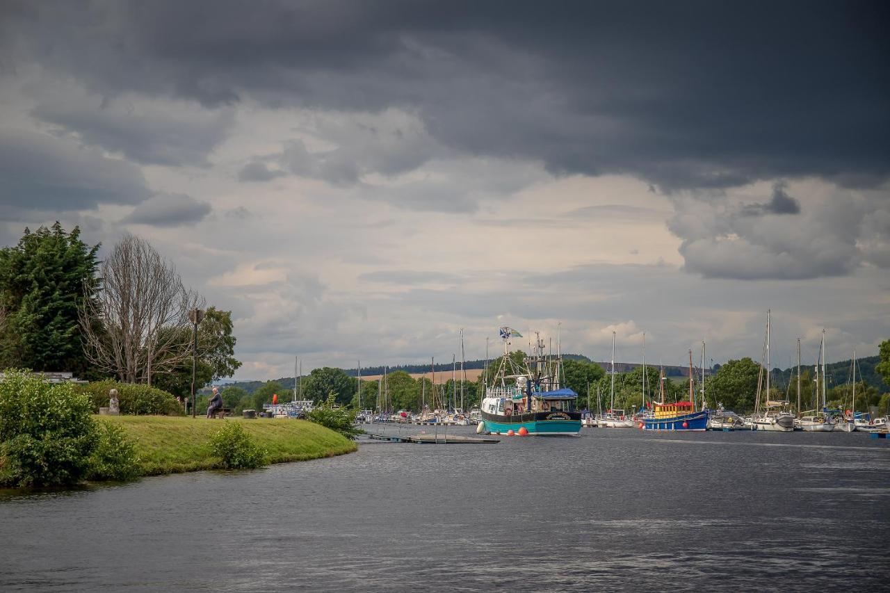 Caledonian Canal Studio Inverness Exterior photo